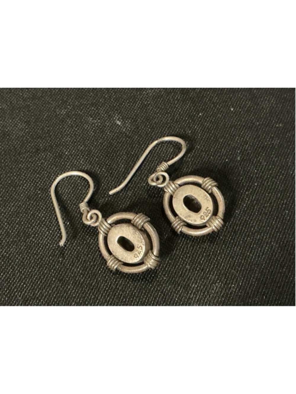 Vtg 925 Sterling Silver Oval Garnet Cabochon Wire Wrapped Halo Dangle Earrings. - Picture 3 of 5